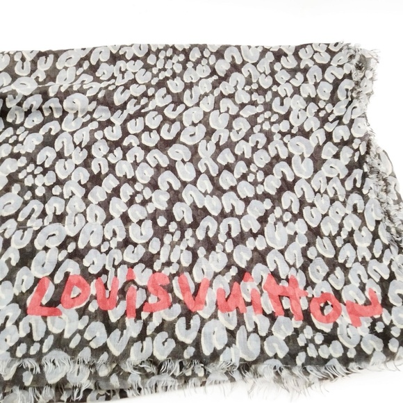 Louis Vuitton Cashmere/Silk Shawl Charcoal Gray - Picture 2 of 7